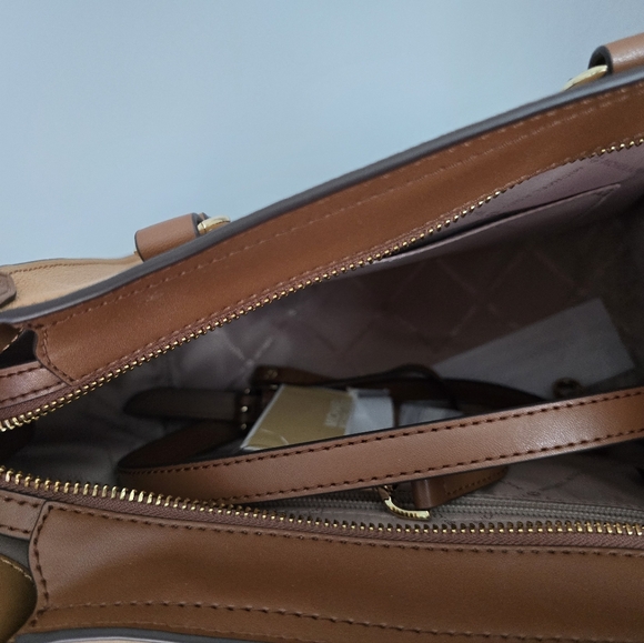 NEW Classic Michael Kors KRIS Leather Crossbody Satchel Bag - Picture 5 of 15